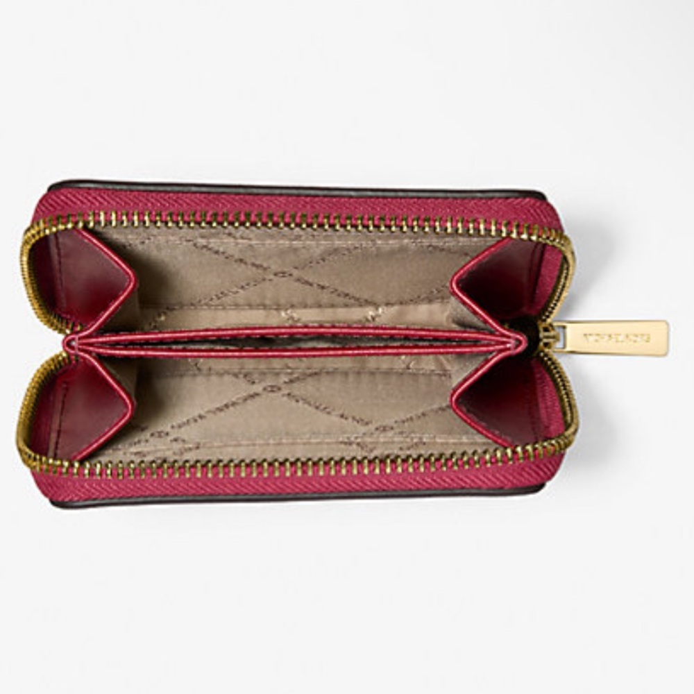 MICHAEL KORS Jet Set Medium Distressed Zip Around Card Case
Cherry 
NWT - Picture 6 of 16